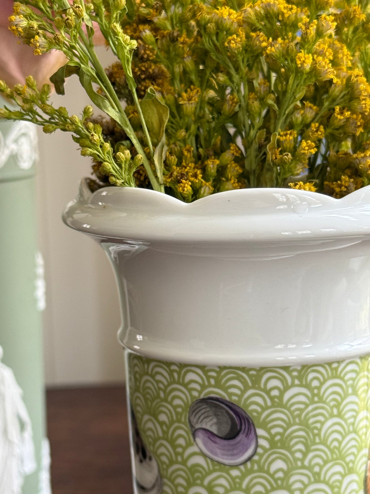 Mottahedeh Vista Alegre Spill Vase